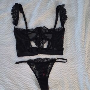 SexyBlack Lace Bra and Panty Set